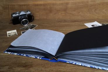 Stilvolles Album mit 30 Blatt Fotokarton blauer Einband
